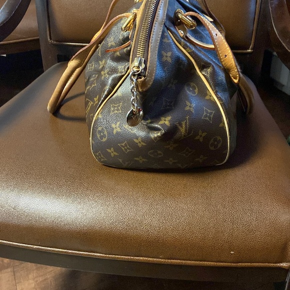 Gently used Louis Vuitton bag Date code Sd0180 This would make a perfect gift ! - Picture 2 of 8